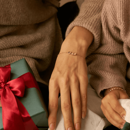 Gepersonaliseerde armband met initiaal hartjes