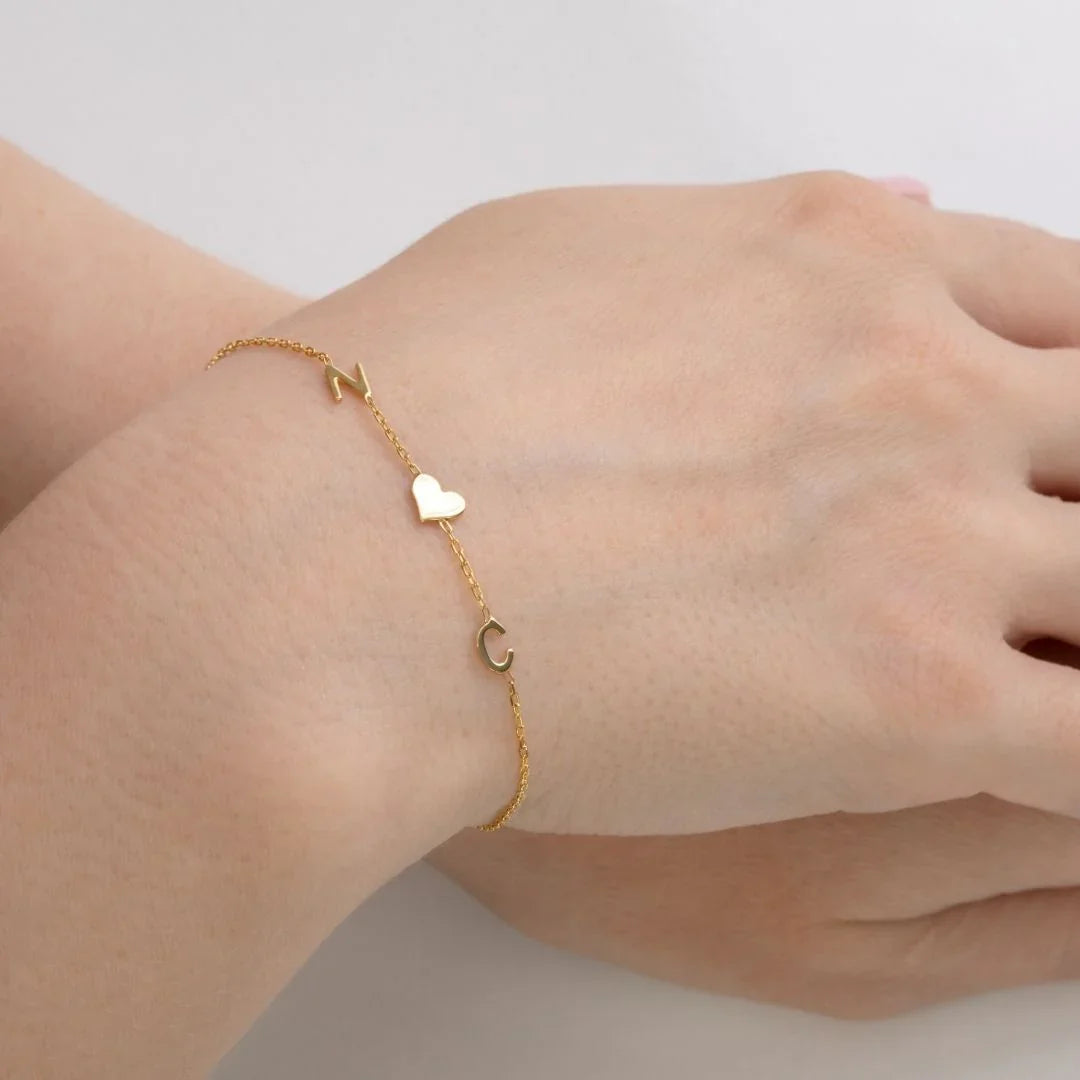 Gepersonaliseerde zijwaartse initialen armband