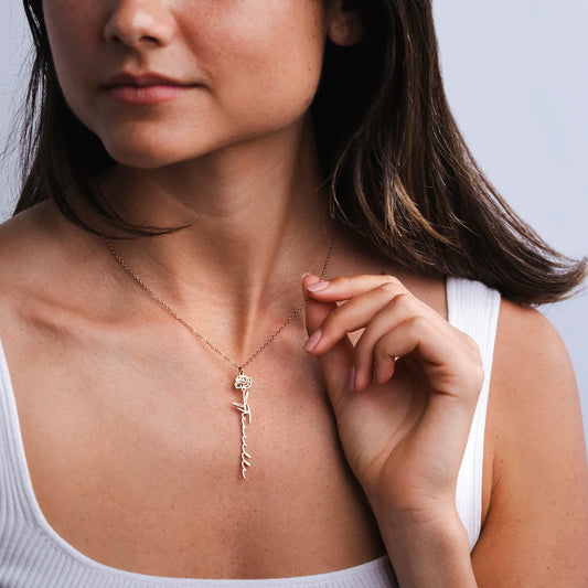 Gepersonaliseerde geboortebloem naamketting